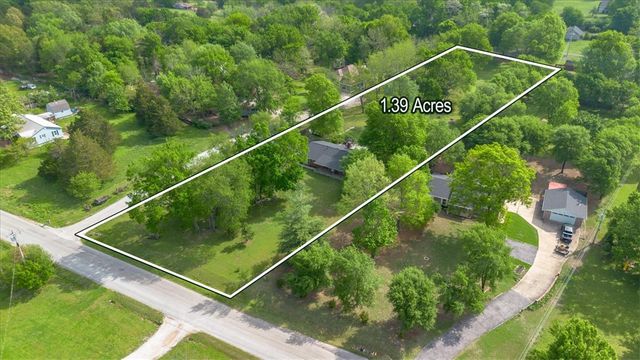 3884 N Gulley Road, Fayetteville, AR 72703