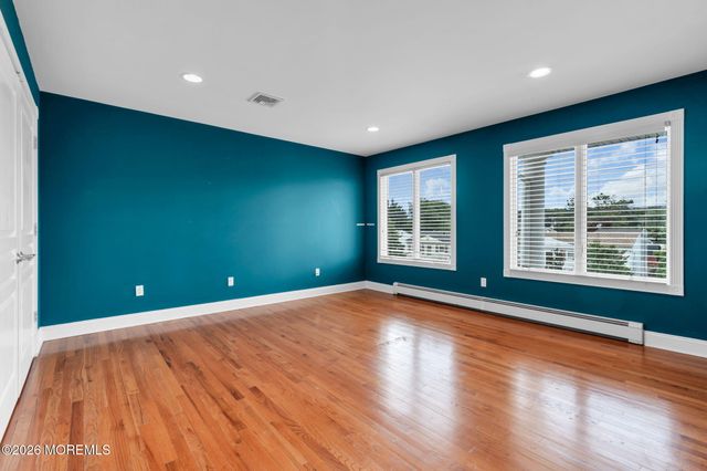 756 Tunney Point Drive, Toms River, NJ 08753