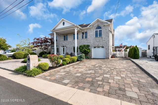 756 Tunney Point Drive, Toms River, NJ 08753