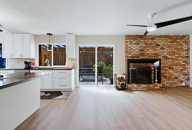 1320 Coffee Villa Dr, Modesto, CA 95355