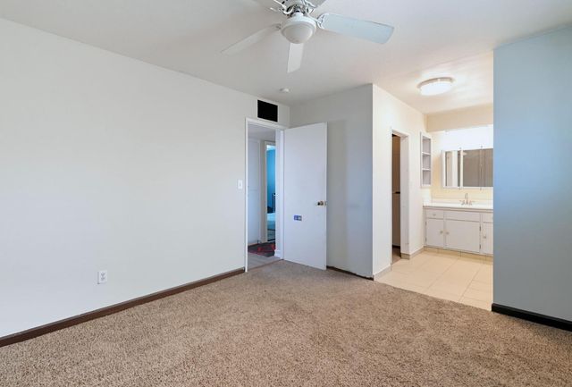 1320 Coffee Villa Dr, Modesto, CA 95355