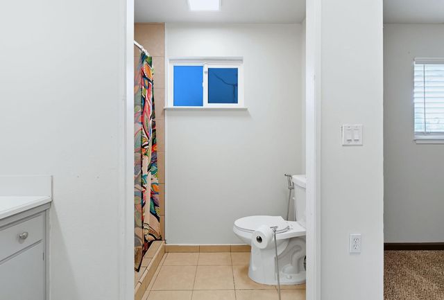 1320 Coffee Villa Dr, Modesto, CA 95355