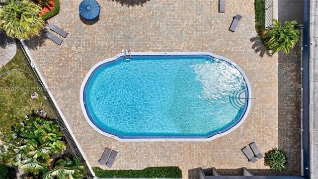 130 NW 87th Ave H107, Miami, FL 33172