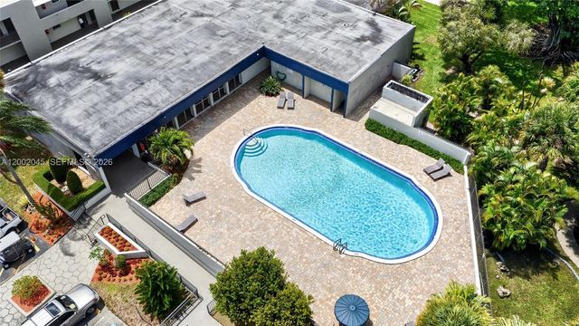 130 NW 87th Ave H107, Miami, FL 33172