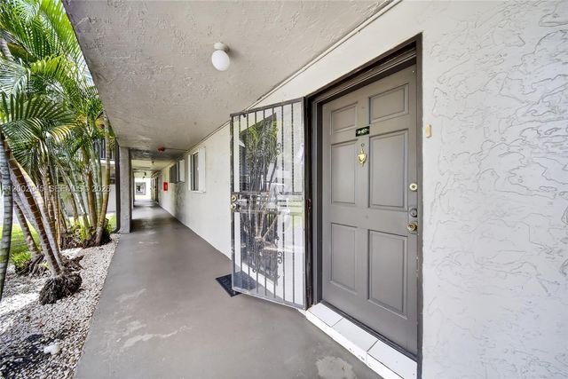 130 NW 87th Ave H107, Miami, FL 33172