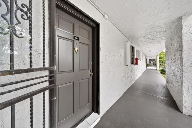 130 NW 87th Ave H107, Miami, FL 33172