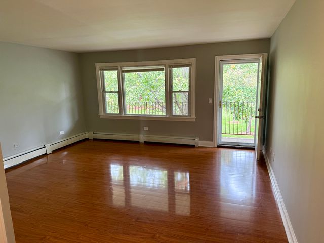 145 Dover Drive 14, Des Plaines, IL 60018