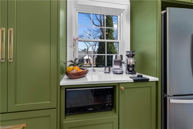 221 Wrenn Avenue, Mount Airy, NC 27030