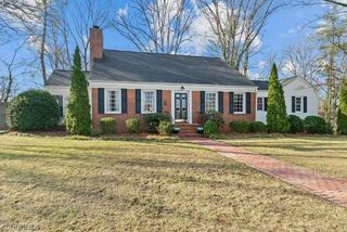 221 Wrenn Avenue, Mount Airy, NC 27030
