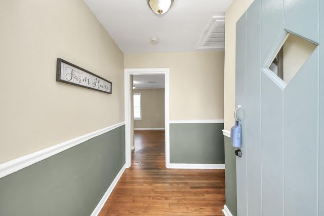 102 Live Oak Avenue, Baytown, TX 77520