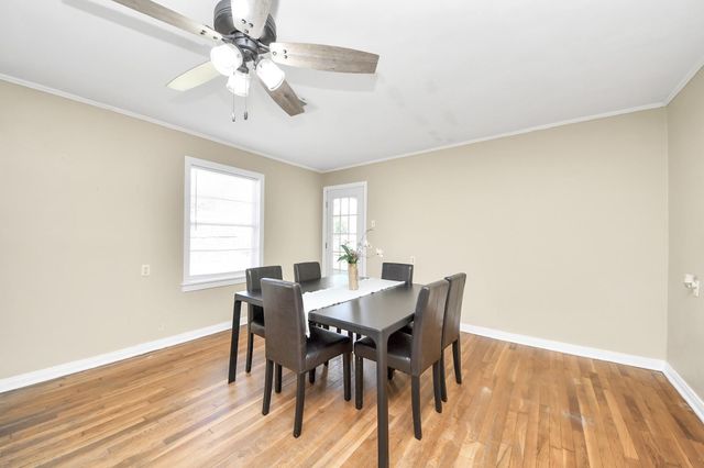 102 Live Oak Avenue, Baytown, TX 77520