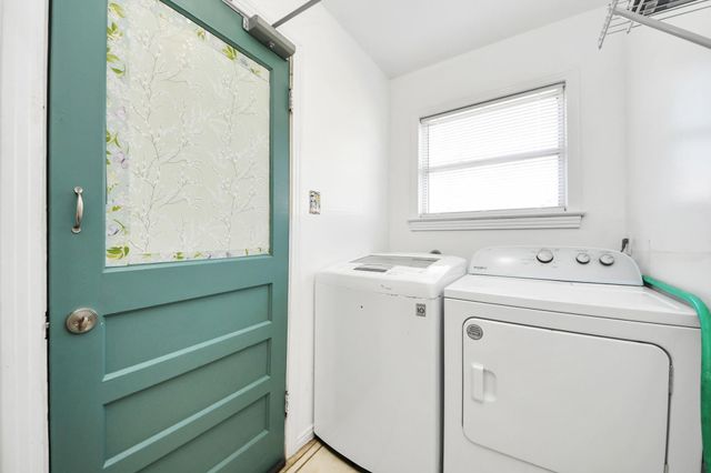 102 Live Oak Avenue, Baytown, TX 77520