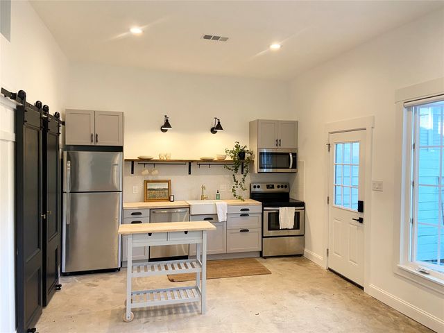 1014 Galloway Avenue, Dallas, TX 75216