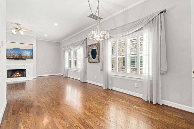 548 Westcross Street, Houston, TX 77018