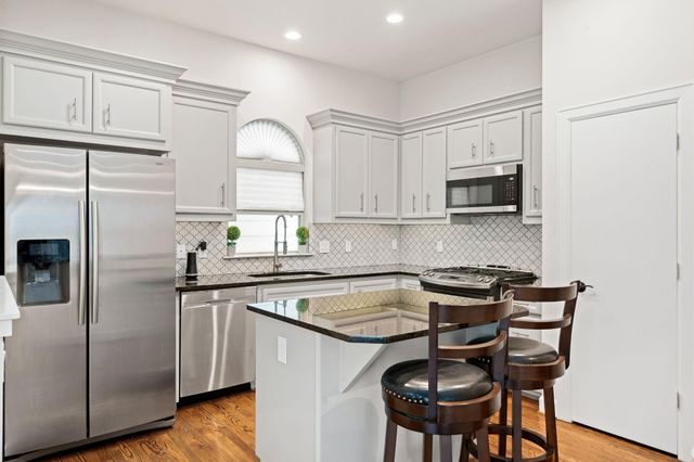 548 Westcross Street, Houston, TX 77018