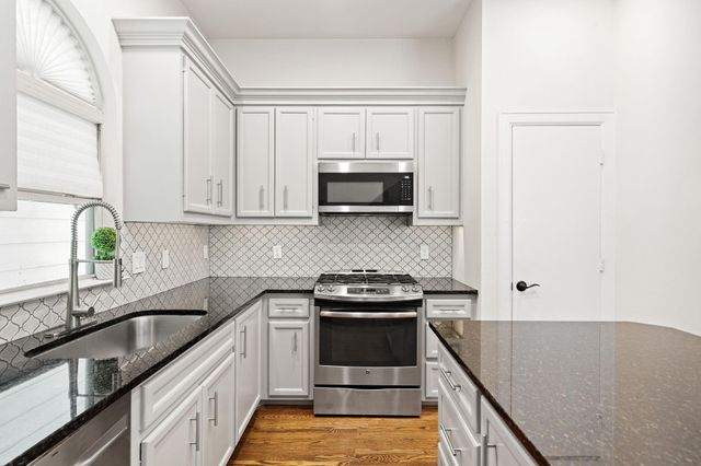 548 Westcross Street, Houston, TX 77018