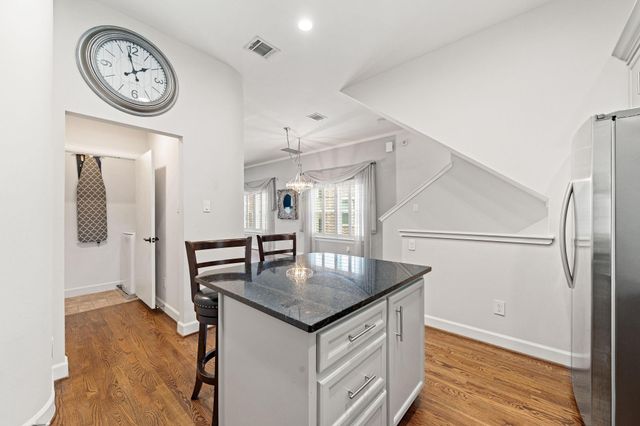 548 Westcross Street, Houston, TX 77018