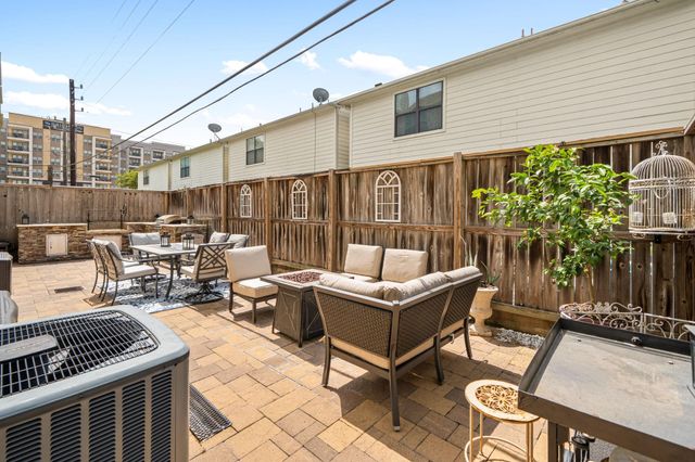 548 Westcross Street, Houston, TX 77018