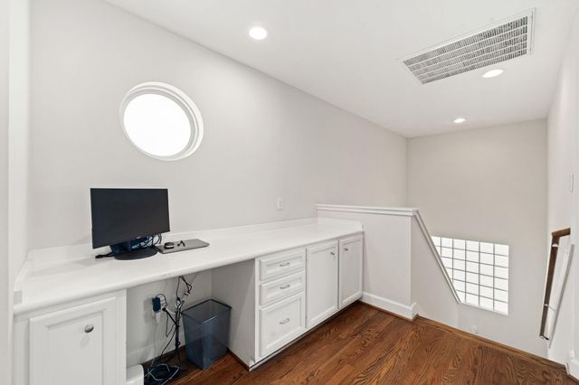 548 Westcross Street, Houston, TX 77018