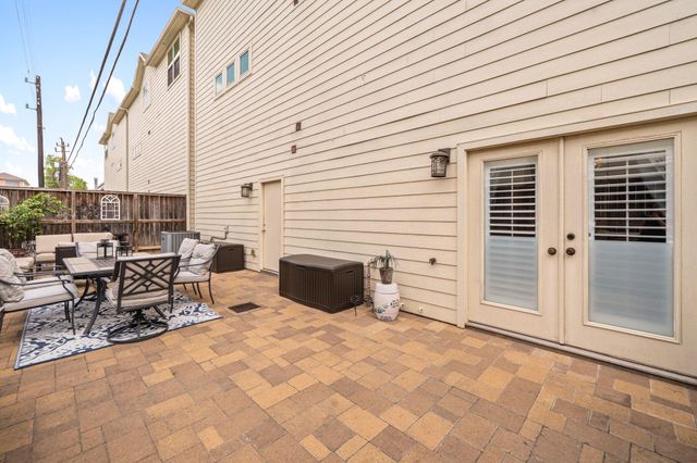 548 Westcross Street, Houston, TX 77018