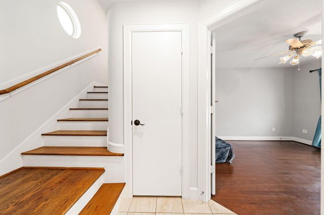 548 Westcross Street, Houston, TX 77018