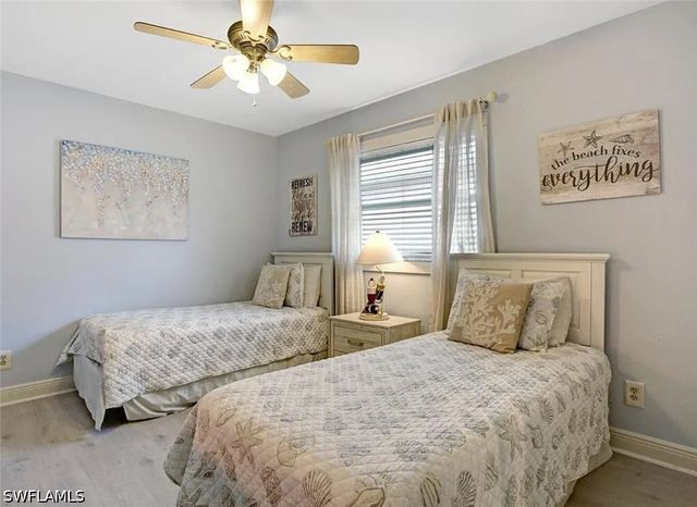 856 98th AVE N, Naples, FL 34108