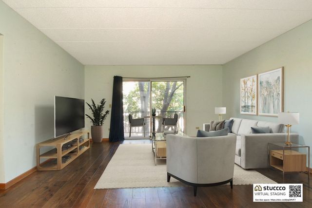 1365 Ashland Avenue 302, Des Plaines, IL 60016