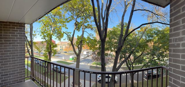 1365 Ashland Avenue 302, Des Plaines, IL 60016