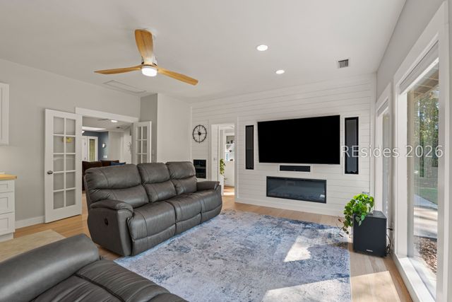 50 Squiresgate Rd, Hilton Head Island, SC 29926