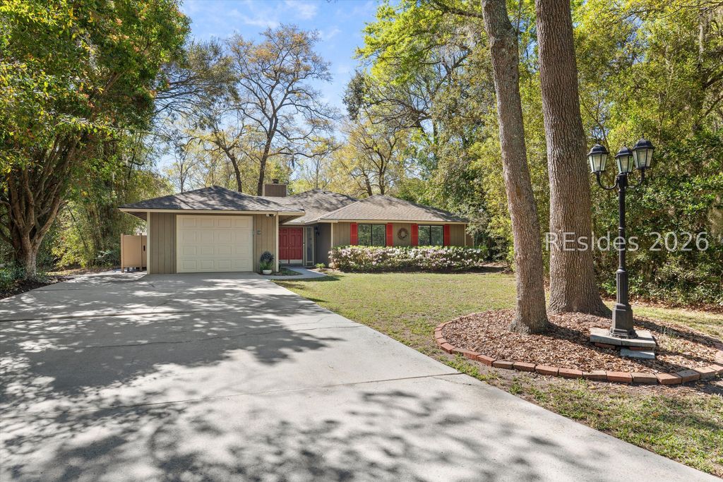 50 Squiresgate Rd, Hilton Head Island, SC 29926