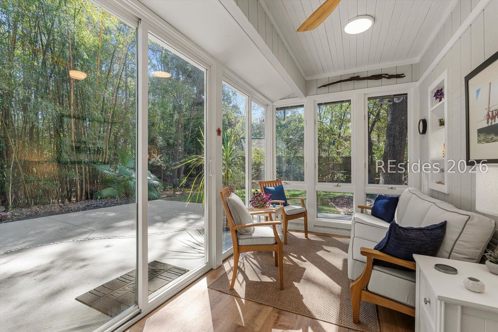 Image 13 of property listing at 50 Squiresgate Rd, Hilton Head Island, SC 29926