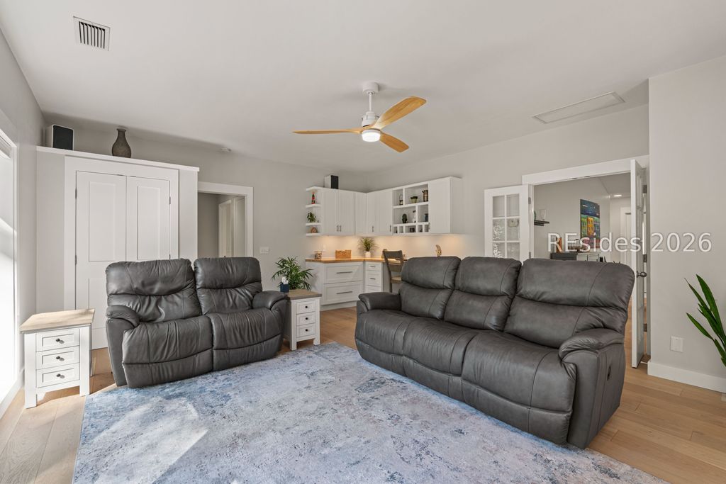 Image 17 of property listing at 50 Squiresgate Rd, Hilton Head Island, SC 29926