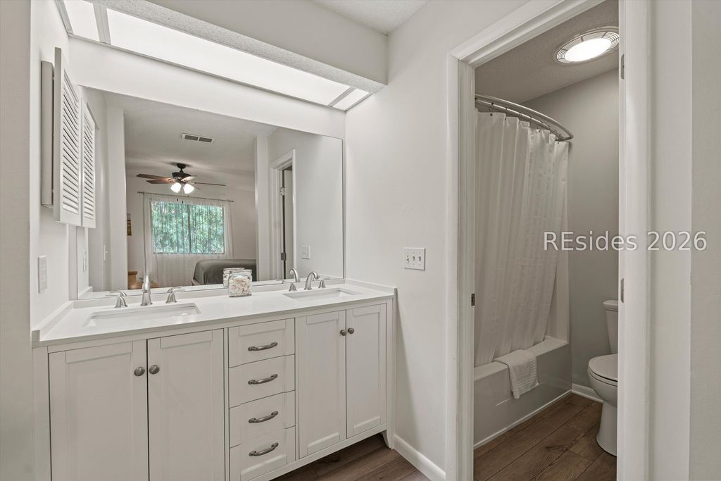 Image 31 of property listing at 50 Squiresgate Rd, Hilton Head Island, SC 29926