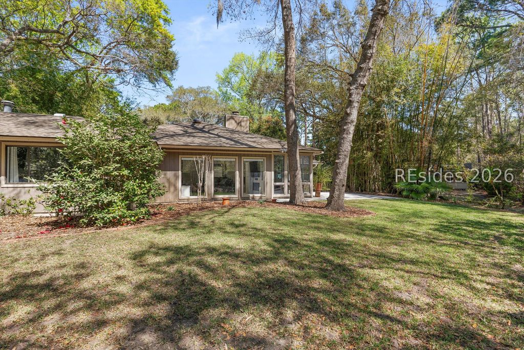 Image 40 of property listing at 50 Squiresgate Rd, Hilton Head Island, SC 29926