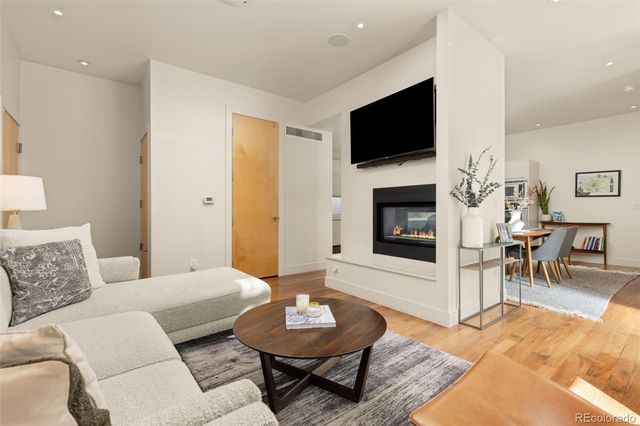 37 S Ogden Street, Denver, CO 80209