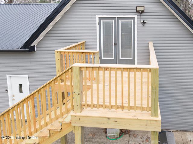 215 S Madison Ave, Louisville, KY 40243