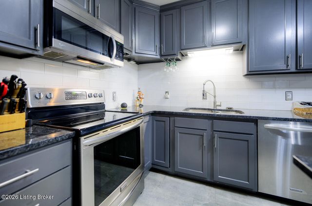 215 S Madison Ave, Louisville, KY 40243