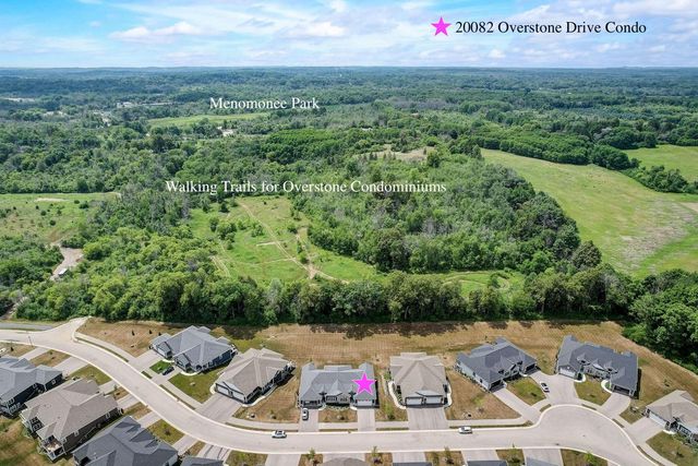 20082 Overstone DRIVE, Lannon, WI 53046