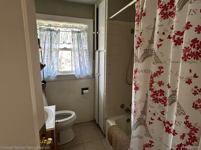 669 N PERRY Street, Pontiac, MI 48342