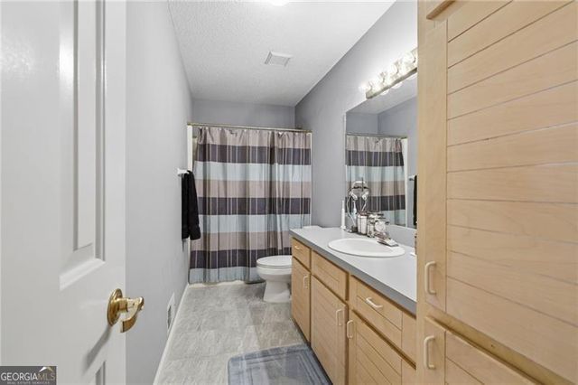 5855 Wills Lake Road, Cumming, GA 30040