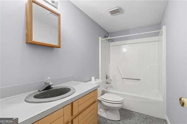 5855 Wills Lake Road, Cumming, GA 30040