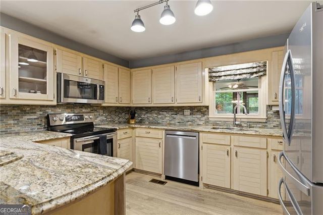 5855 Wills Lake Road, Cumming, GA 30040