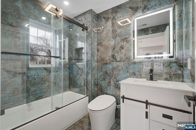 83 Madison Avenue, Rochelle Park, NJ 07662