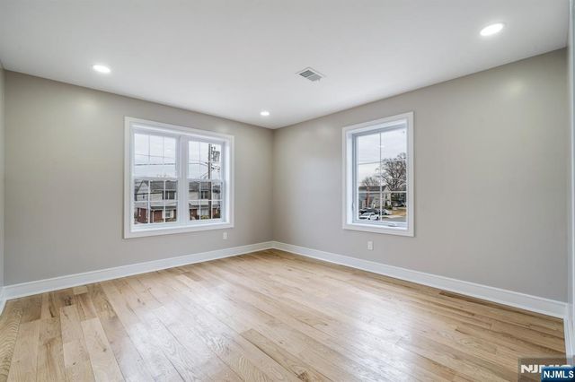 83 Madison Avenue, Rochelle Park, NJ 07662