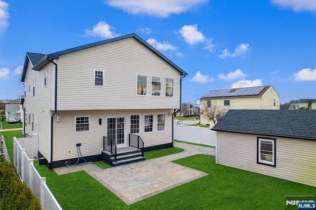 83 Madison Avenue, Rochelle Park, NJ 07662