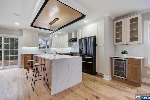 83 Madison Avenue, Rochelle Park, NJ 07662