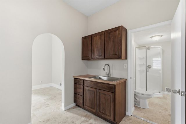 1128 B Avenue NW, Cedar Rapids, IA 52405