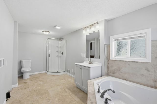 1128 B Avenue NW, Cedar Rapids, IA 52405