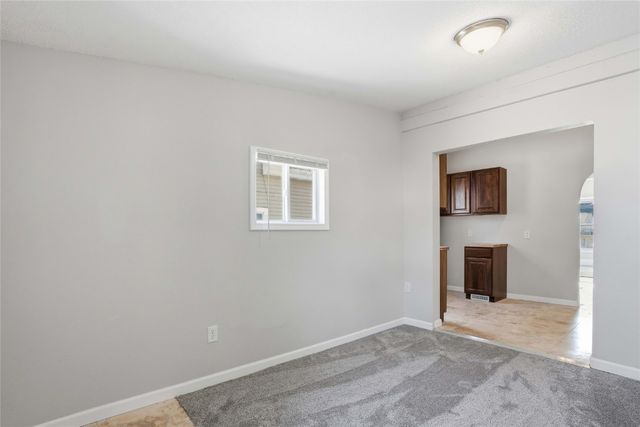 1128 B Avenue NW, Cedar Rapids, IA 52405