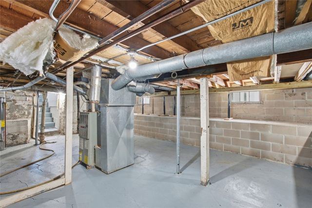 1128 B Avenue NW, Cedar Rapids, IA 52405